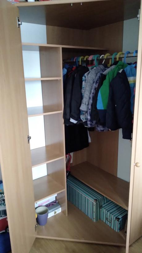 Skriňa rohová buk, 