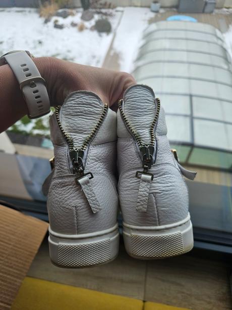 Kožené tenisky, 37