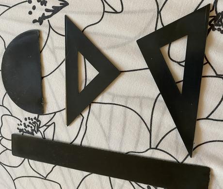 Pravítka, uhlomery, trojholníky - 5 ks,