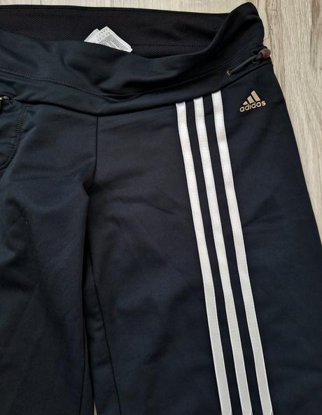 Nohavice  adidas č.38, adidas,38