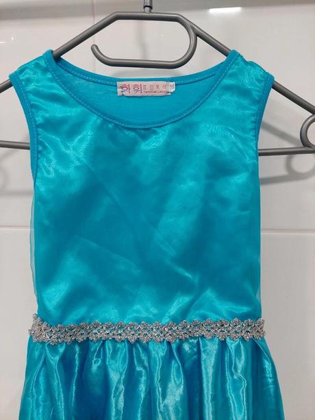 Princezná / elsa karnevalové šaty+ plášť 128-140,