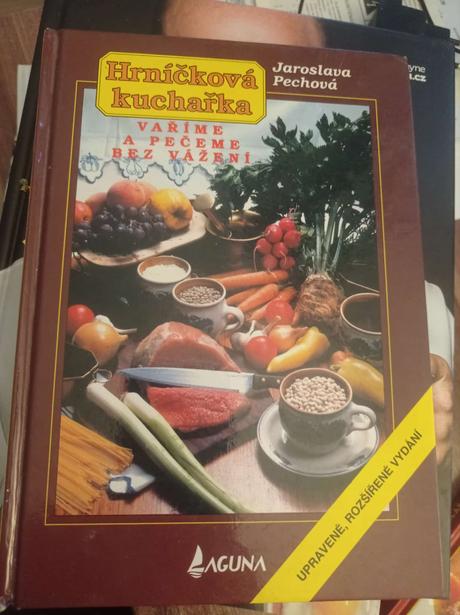 Kniha -hrnčekova kucharka, 