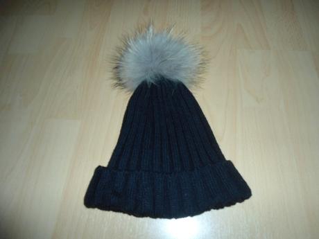 Cierna dievcenska čiapka, 