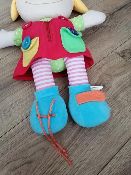 Bábika - na učenie viazania šnurok a iné, 