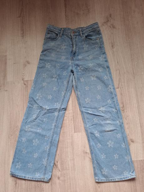 Dievčenské rifle, takko,146