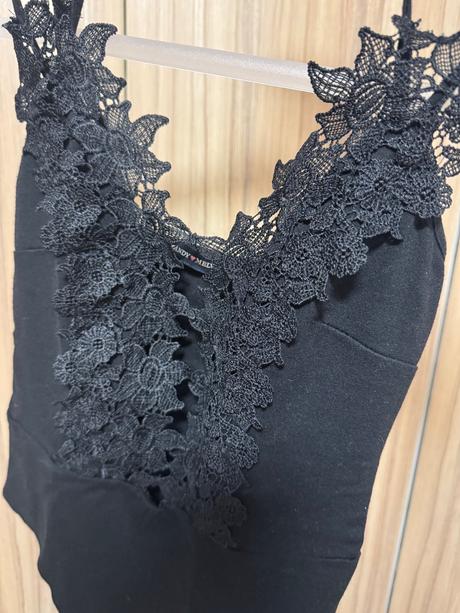 Body zdobené čipkou, xs