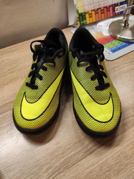 Kopačky na umelý trávnik, nike,33