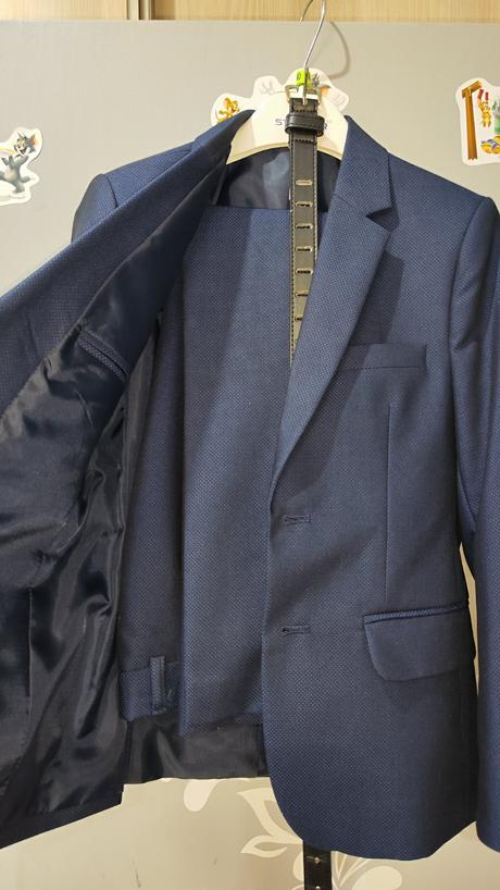 Chlapčenský oblek, 140