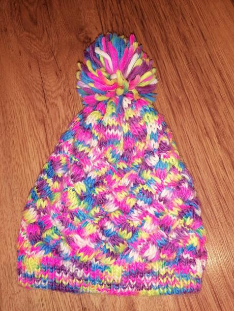 Pestrá čapica, 104