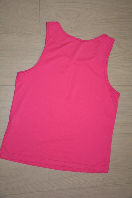 Tielko športové, 164