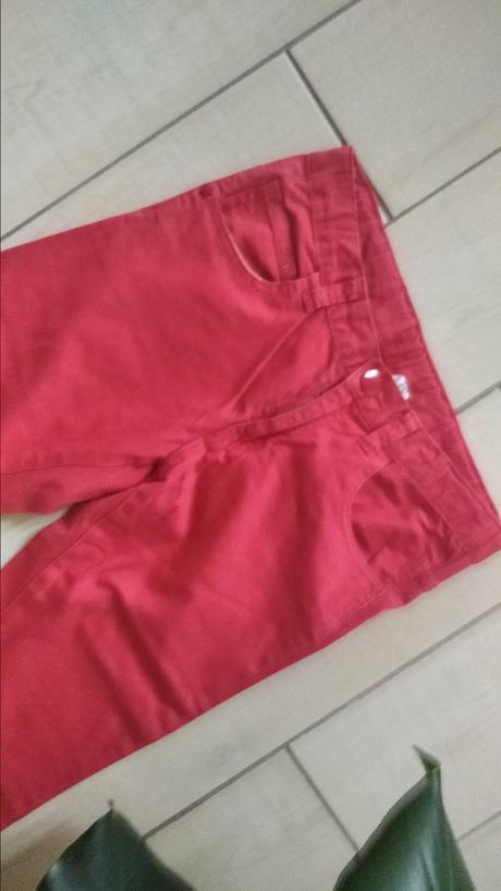 Červené nohavice, 158