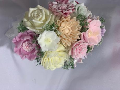 Mydlova kytica vo váze z mušle, 