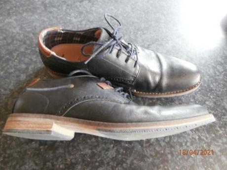 Tmavomodré poltopánky, baťa,43