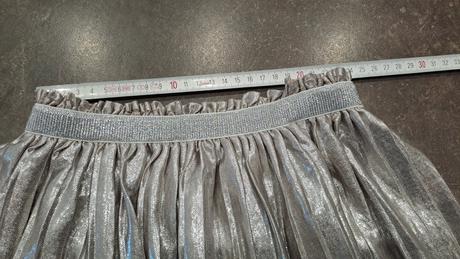 Strieborná suknička, pepco,116
