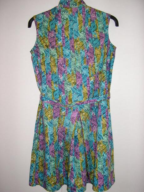 810. vzorované šaty, 164