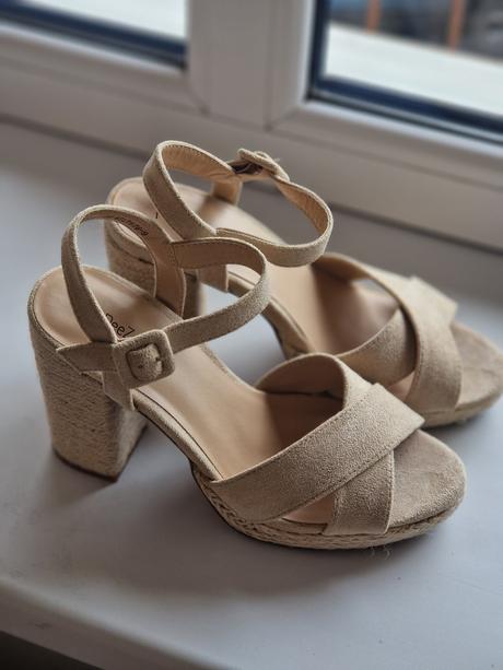 Sandále na 11 cm opätku, 38