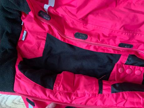 Lyziarska vetrovka, 104