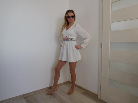 Šaty biele krátke dámske ozdobný pás-s, s