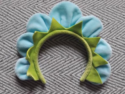 Čelenka ku kostymu,