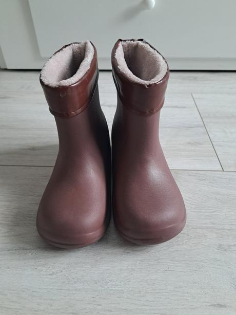 Barefoot gumáky milash, 32