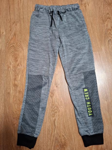 Tepláky (teplákové nohavice) 134/140 alebo 146, 146