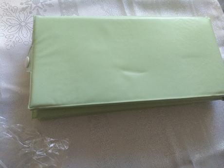 Prebalovacia podlozka cestovna,