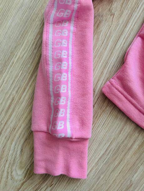 Krásna mikina značky gymbeam, pc 30 eur, s