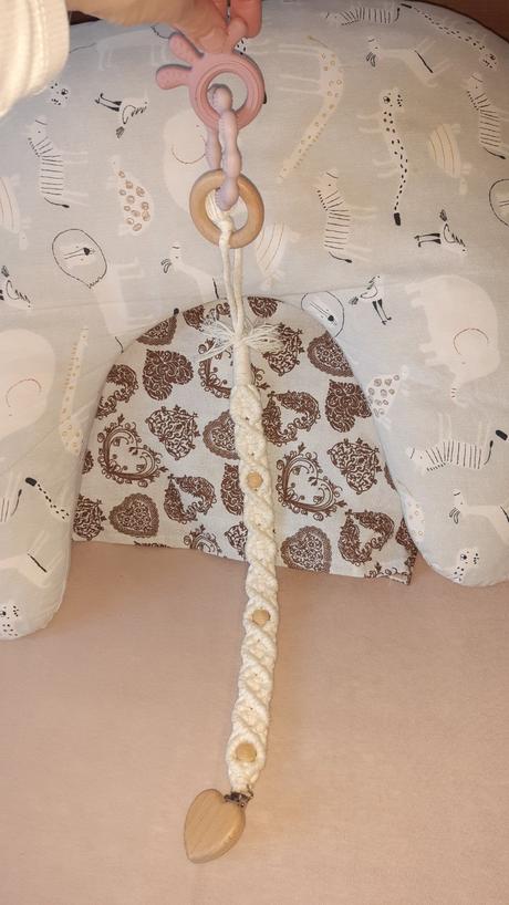 Hryzatko  a šnúrka, 