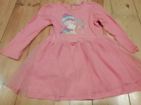 Šaty s tylovou sukničkou, 92