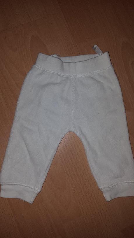 Pekné tepláčky 2 kusy 0-3 mes, hema,62