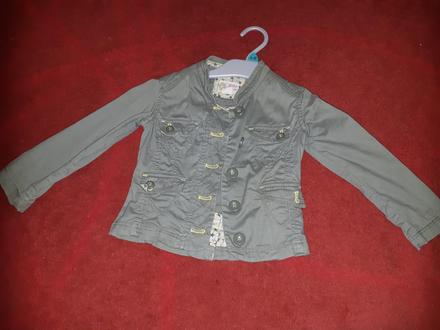 Peknučká bundička, 98