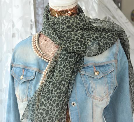 Šál-šatka-gepard,