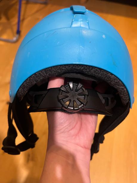 Detska lyziarska helma decathlon, xs