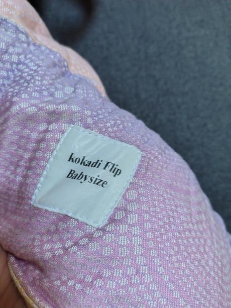 Ergonomický nosič kokadi, kokadi
