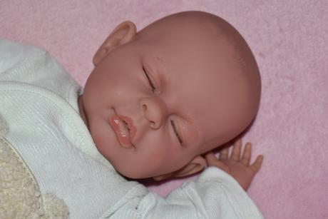 Spiaca m.llorens bábika, 