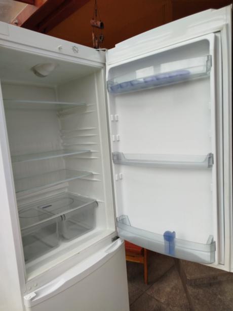 Chladnička s mrazničkou, whirlpool