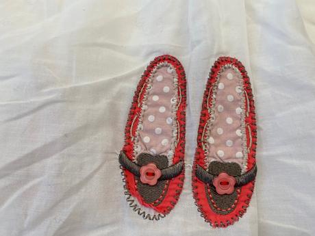 Dievčenské šaty, 104