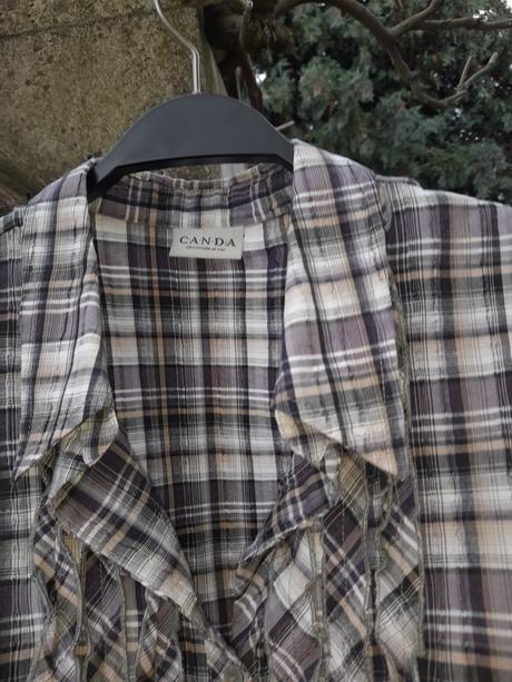 Kocková  košeľa  s volánikmi, c&a,54