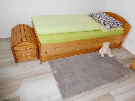 Drevená posteľ s úložným priestorom,, šírka (cm): 100,dĺžka (cm): 200