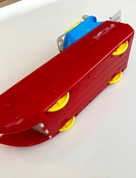 Loď/trajekt na koliečkach peppa pig,