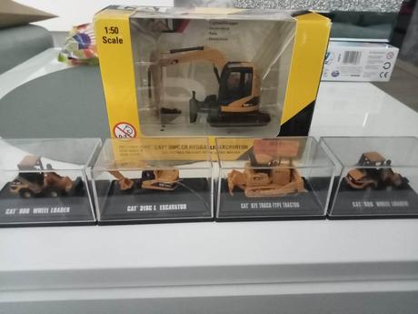 Originálne modely strojov cat, 