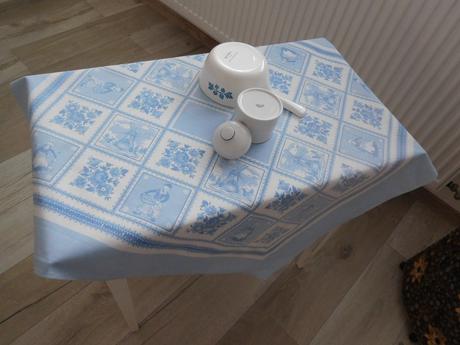 Do modra pekáčik,cukorníčka,obrusok,, 