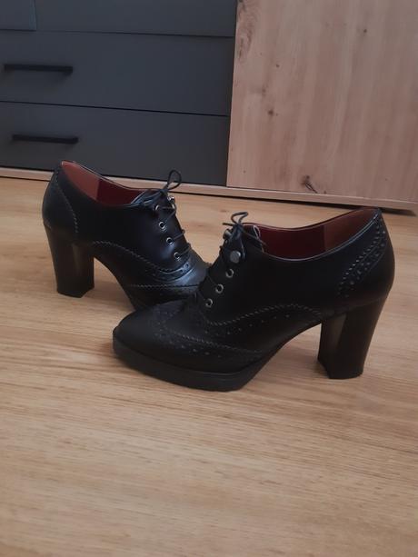 Poltopánky, oxfordky na opätku, 37