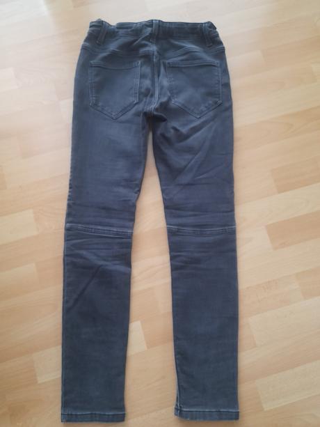 Chlapčenské strečové rifle, 158