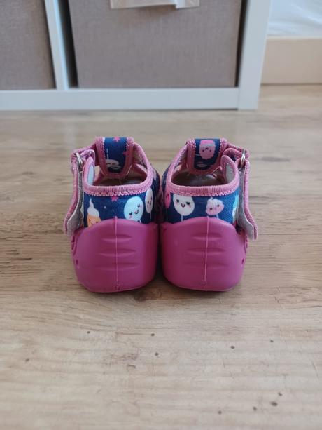 Detské papučky / prezúvky na úzku / útlu nôžku 21, 21