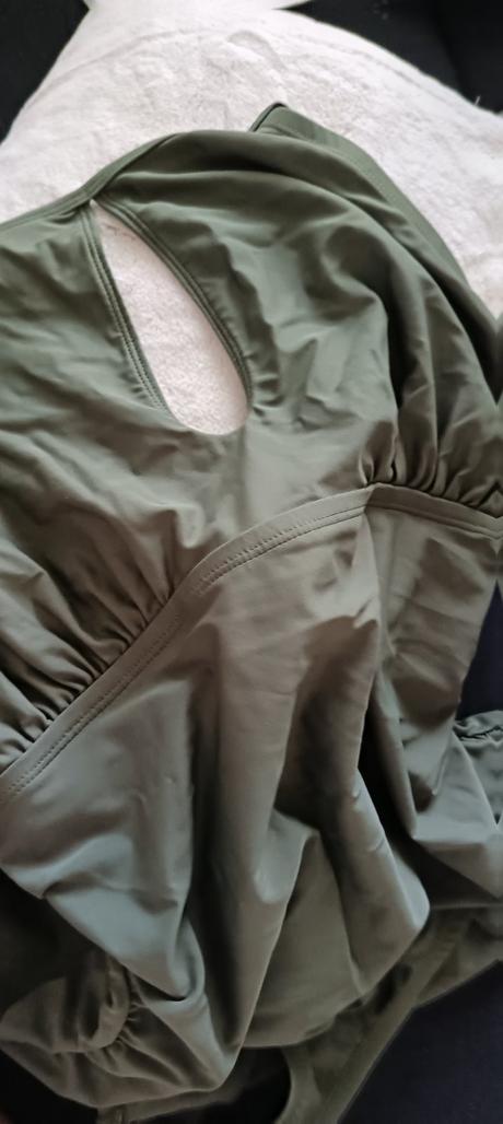 Sťahujúce plavky, xxl