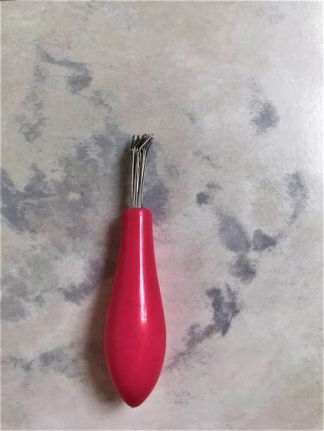 Čistič na kefy na vlasy,