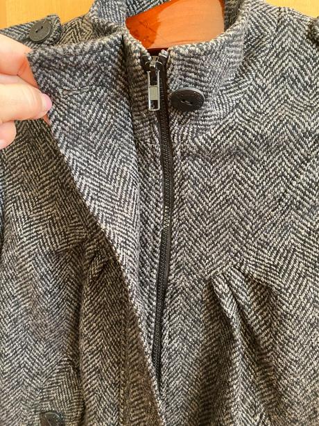 Jarná bundička, 40