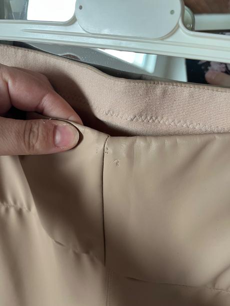 Hnedé koženkové nohavice, l