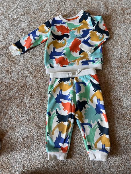 Komplety spolu, f&f,80
